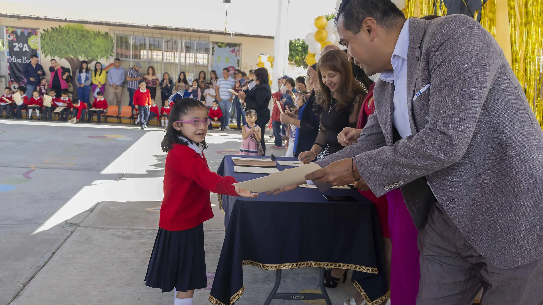 FOTO PRINCIPAL SJR Recbieron su diploma por termino de curso